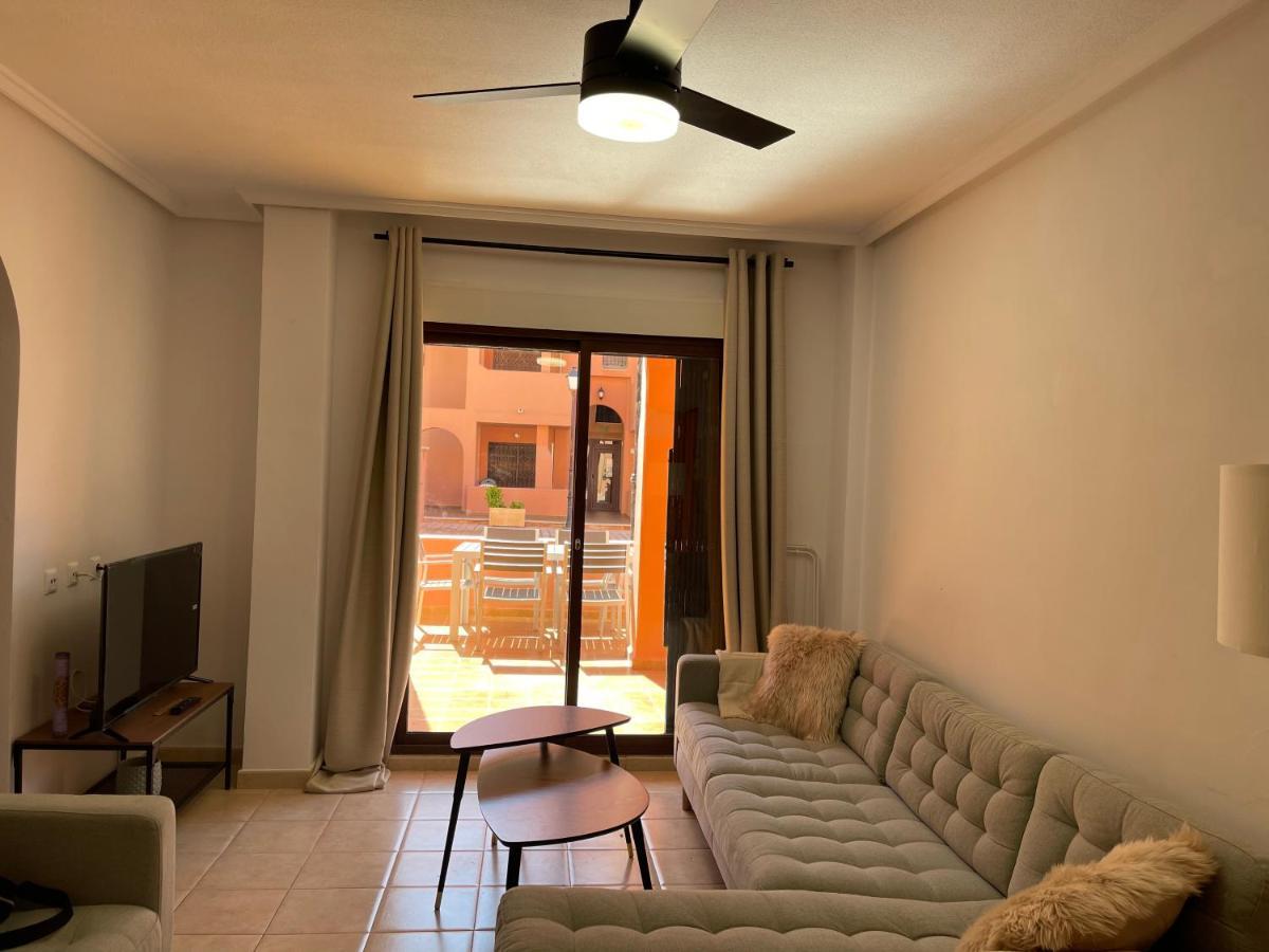 Three Bedroom Apartment With Pool In Torrevieja Dış mekan fotoğraf