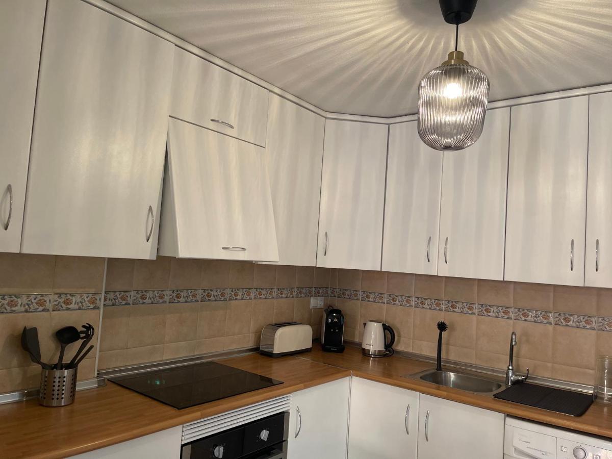 Three Bedroom Apartment With Pool In Torrevieja Dış mekan fotoğraf