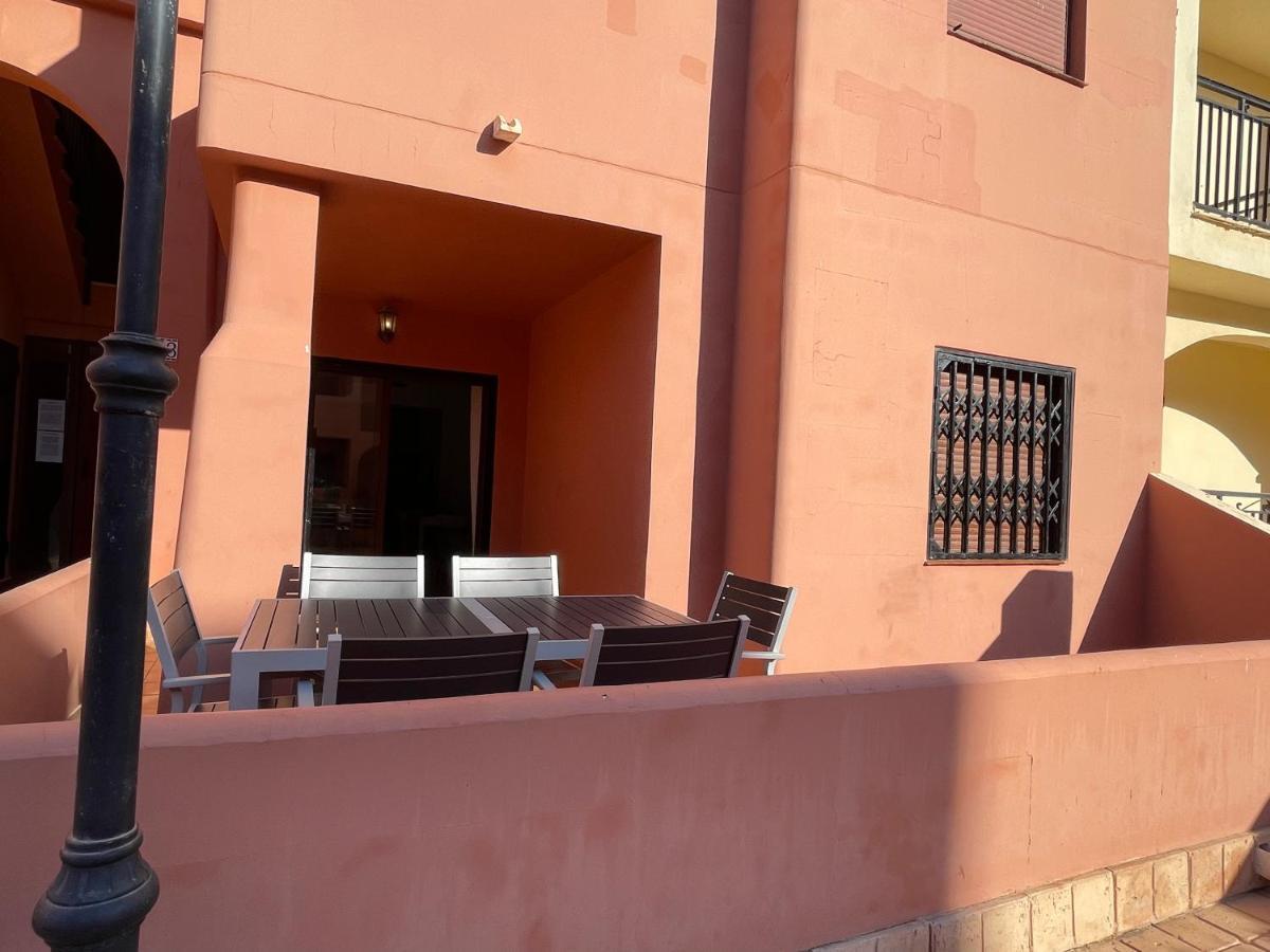 Three Bedroom Apartment With Pool In Torrevieja Dış mekan fotoğraf