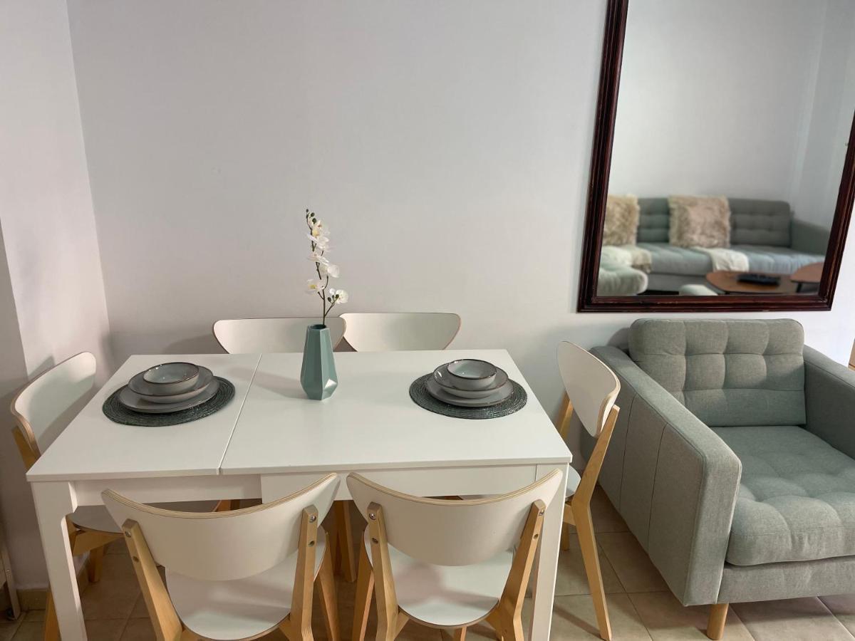 Three Bedroom Apartment With Pool In Torrevieja Dış mekan fotoğraf
